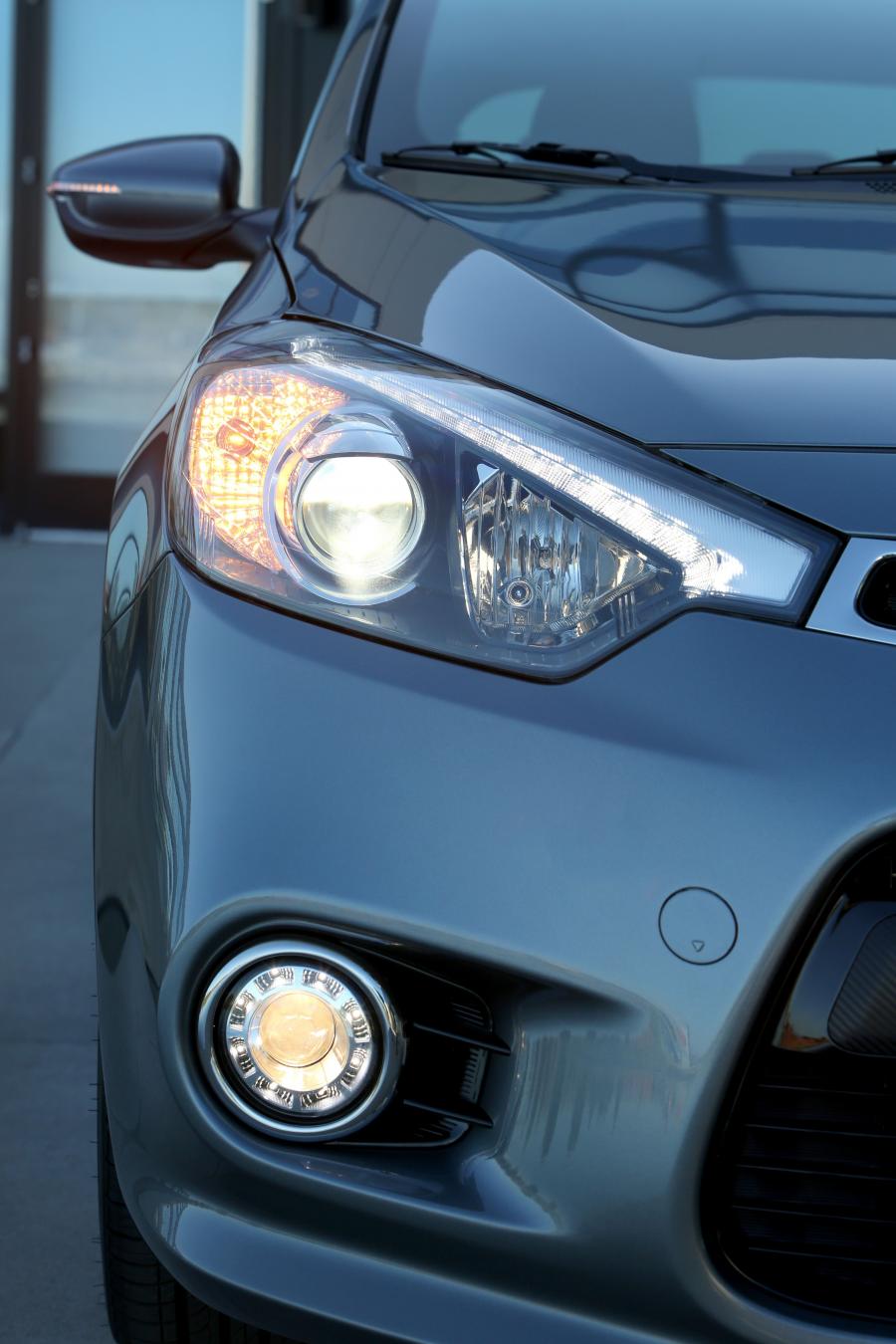  Kia Forte 2013 года  (фото 25 из 62)